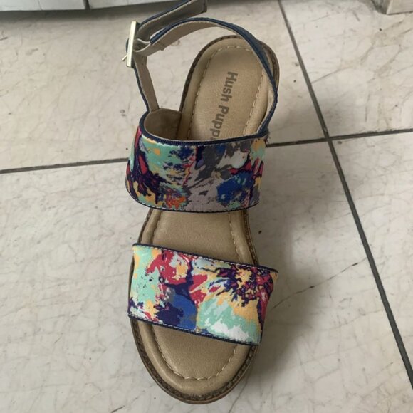 Hush Puppies Floral Wedge Sandals - Size US 6, Never Worn - Picture 3 of 6